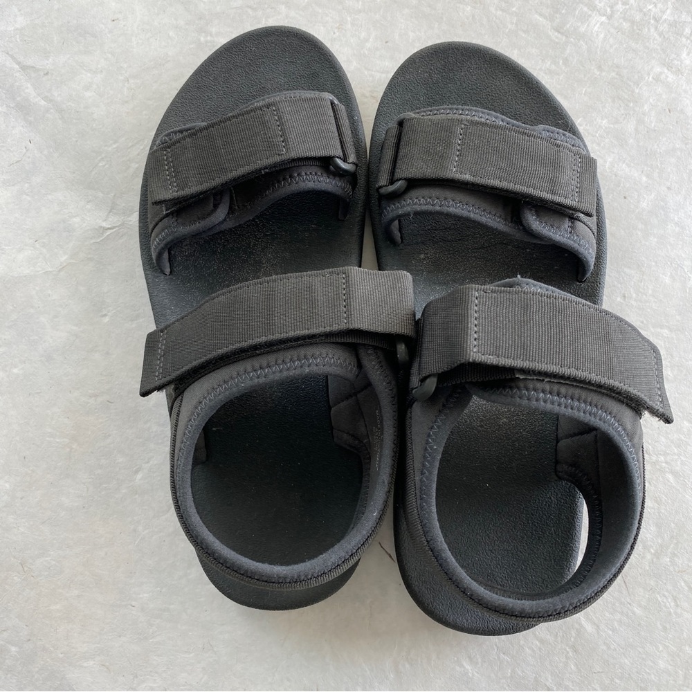 Uniqlo U Tape sandals